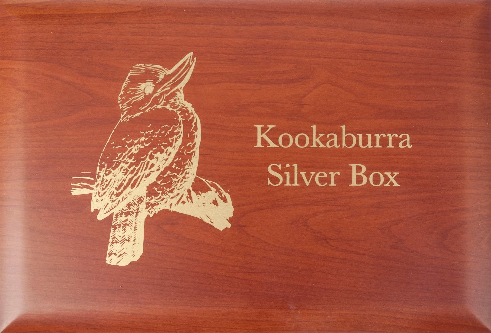 Kookaburra (hout) voor KG front recht 101munten Kookaburra