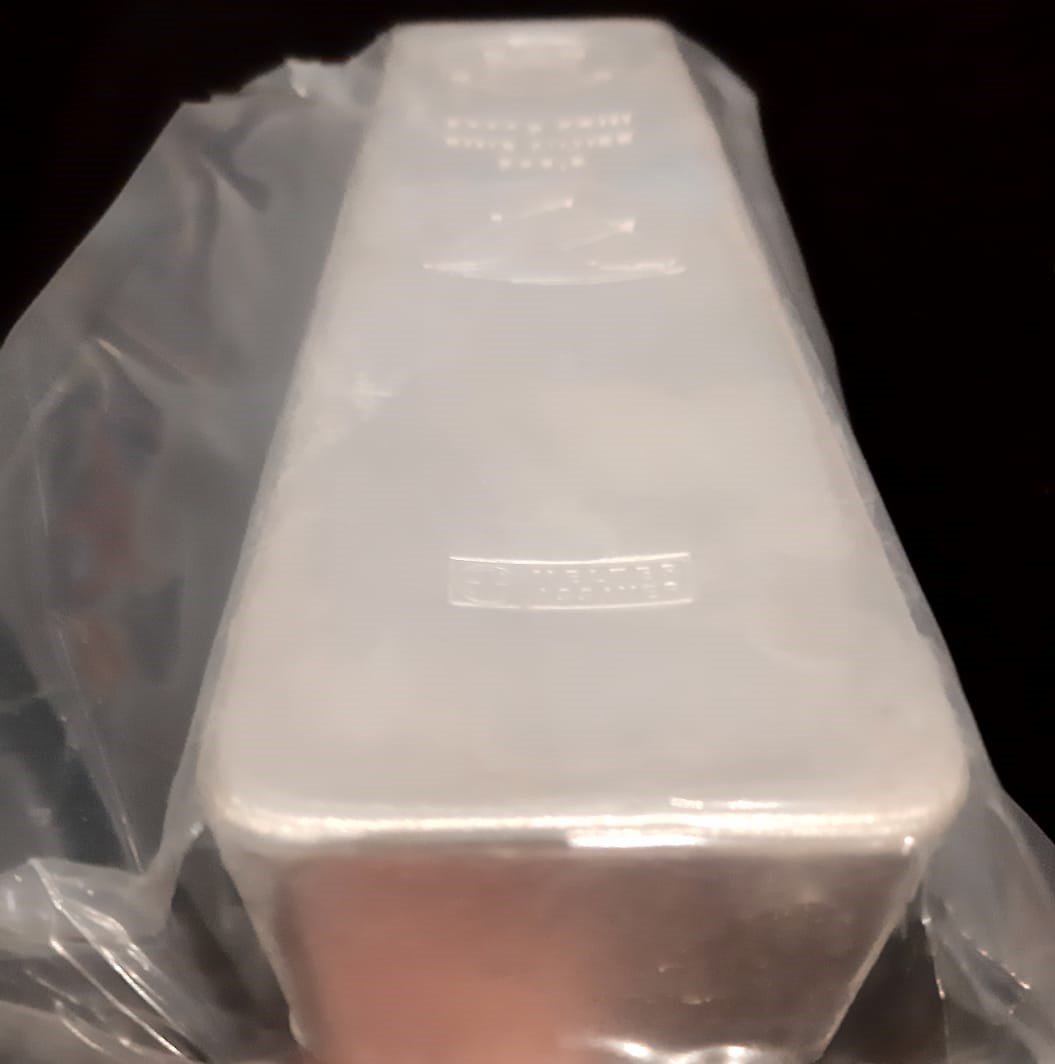 Fiji 5kg muntbaar front 101munten 5 kg Argor Heraeus