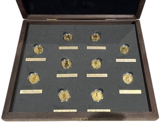 Gouden_Queens_Beast_-_Complete_serie_0.25_oz_10_munten_met_doos.2-removebg-preview